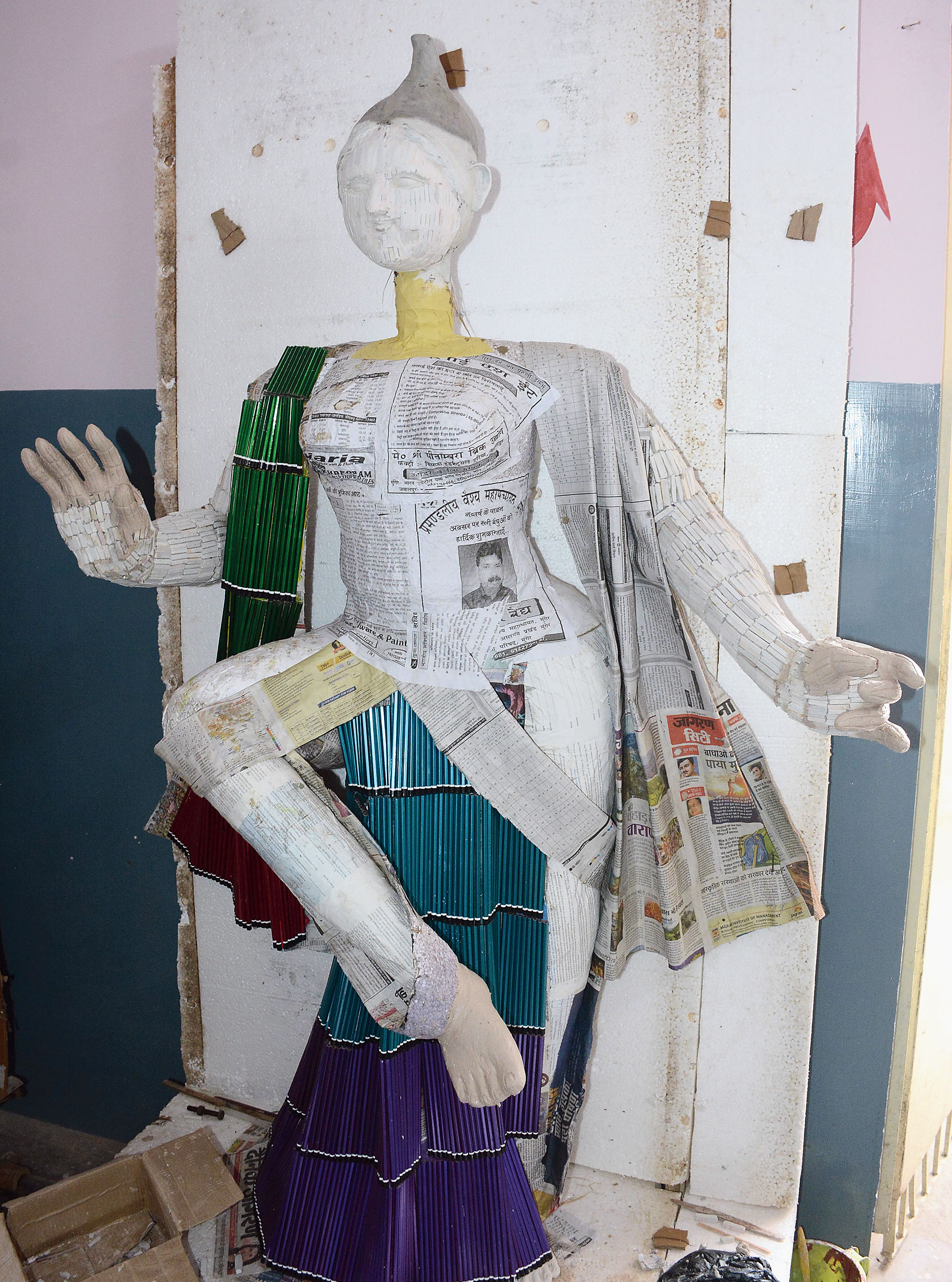 (From above) The idols made of pencils and erasers, whole spices, and fancy stones