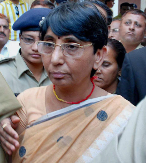 Gujarat Hc Acquits Maya Kodnani In 2002 Riot Case Upholds Bajrangis Conviction Telegraph India 3644