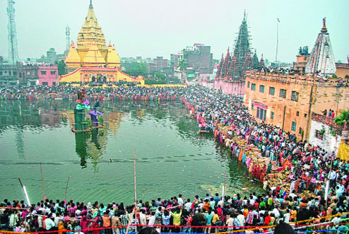 19th century pond fills in for risky Gandak - Telegraph India