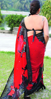 170px x 330px - A BACKLESS BLOUSE IS VERY ME!' - Telegraph India